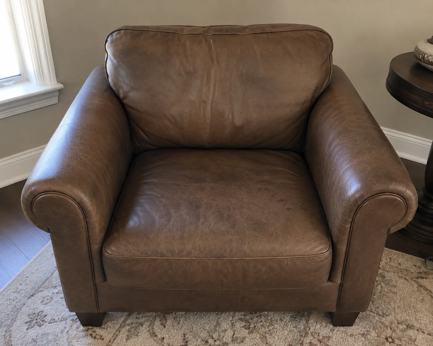Before leather chair cleaning